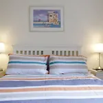 Pass The Keys Cosy And Bright 2 Beds Flat With - Free Parking